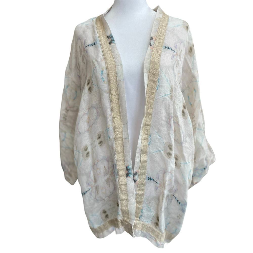 Eskayel open front kimono.